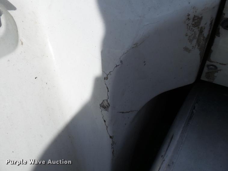 image for item K3420 2000 International 4900 semi truck