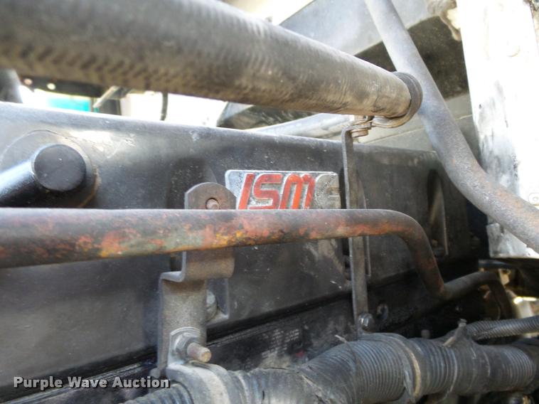 image for item K3420 2000 International 4900 semi truck