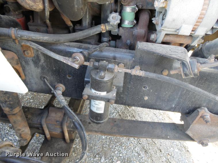 image for item K3420 2000 International 4900 semi truck