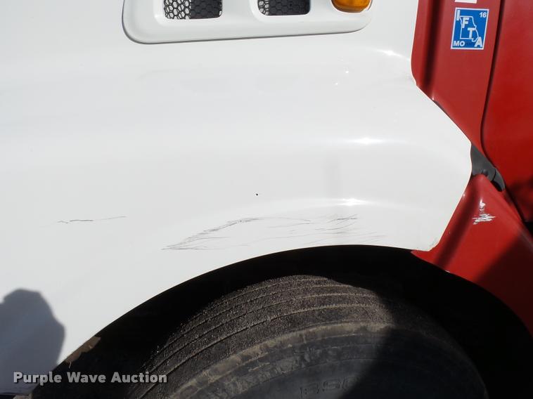 image for item K3421 2000 Sterling A9500 semi truck