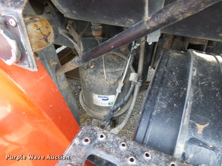 image for item K3421 2000 Sterling A9500 semi truck