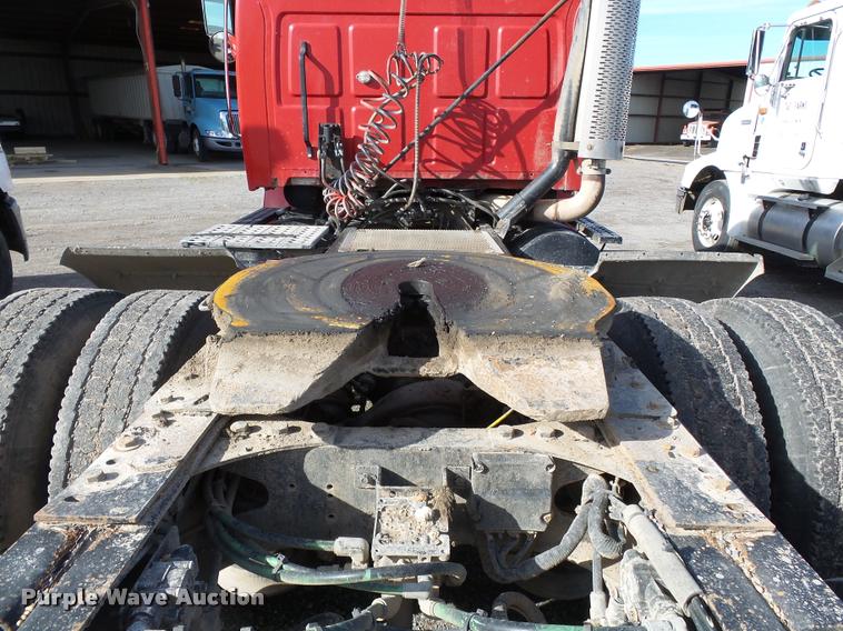 image for item K3421 2000 Sterling A9500 semi truck