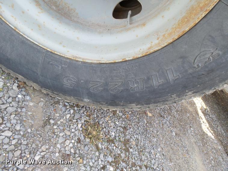 image for item K3421 2000 Sterling A9500 semi truck