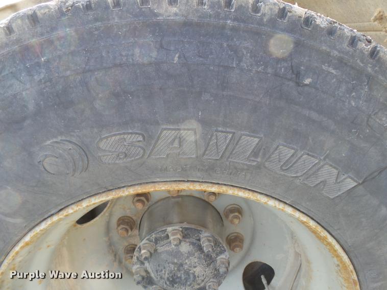 image for item K3421 2000 Sterling A9500 semi truck