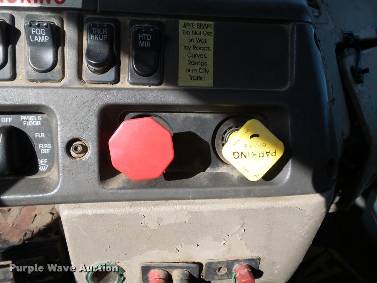 image for item K3421 2000 Sterling A9500 semi truck