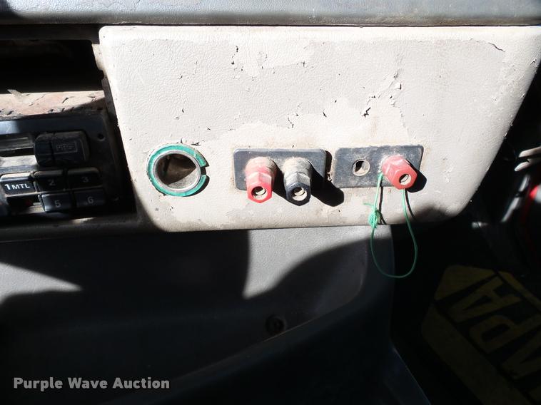 image for item K3421 2000 Sterling A9500 semi truck