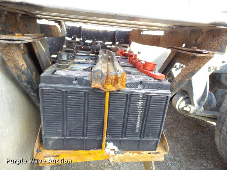 image for item K3422 2000 Sterling A9500 semi truck