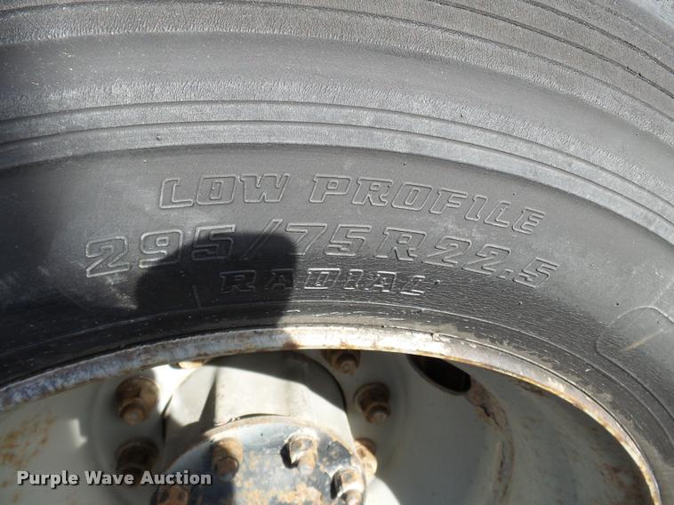 image for item K3422 2000 Sterling A9500 semi truck