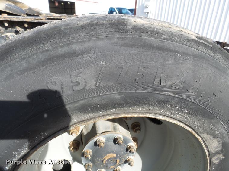 image for item K3422 2000 Sterling A9500 semi truck