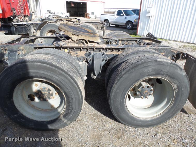 image for item K3422 2000 Sterling A9500 semi truck