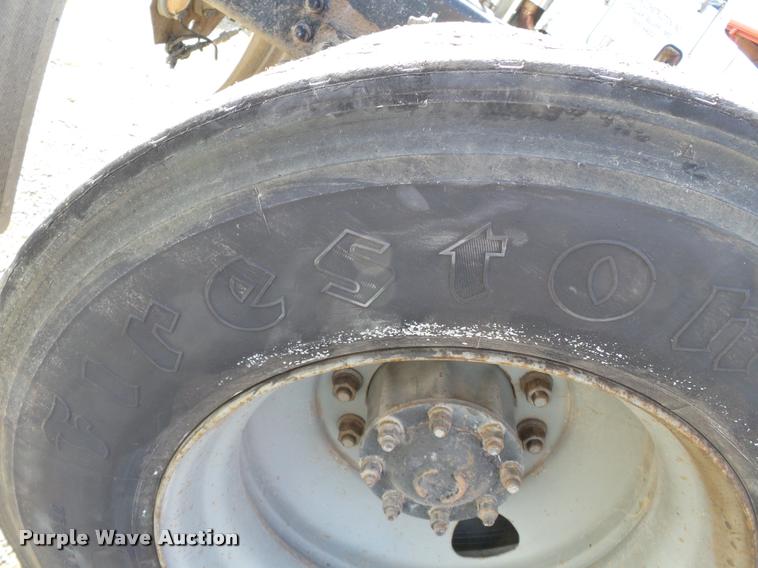 image for item K3422 2000 Sterling A9500 semi truck