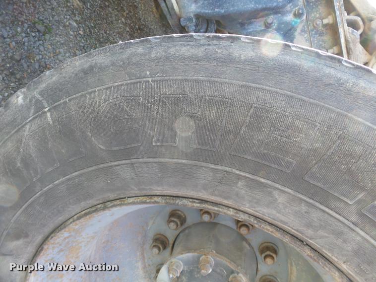 image for item K3422 2000 Sterling A9500 semi truck