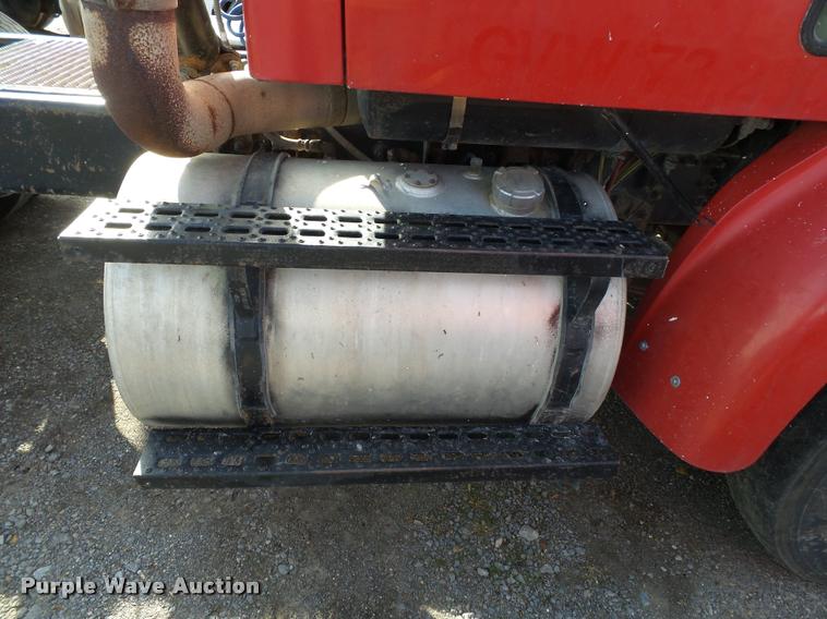 image for item K3422 2000 Sterling A9500 semi truck