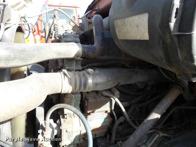 image for item K3422 2000 Sterling A9500 semi truck