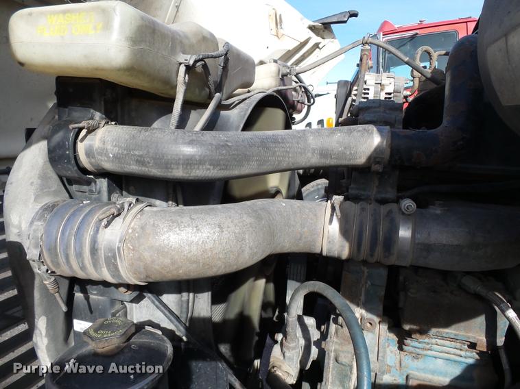 image for item K3422 2000 Sterling A9500 semi truck