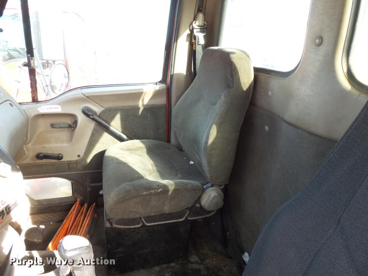 image for item K3422 2000 Sterling A9500 semi truck