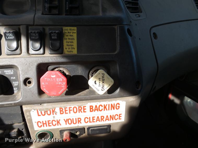 image for item K3422 2000 Sterling A9500 semi truck