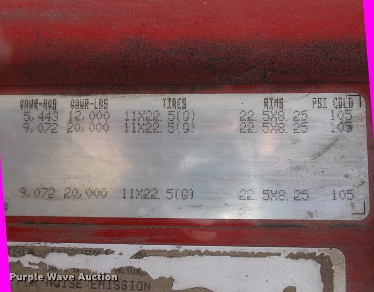 image for item K3422 2000 Sterling A9500 semi truck