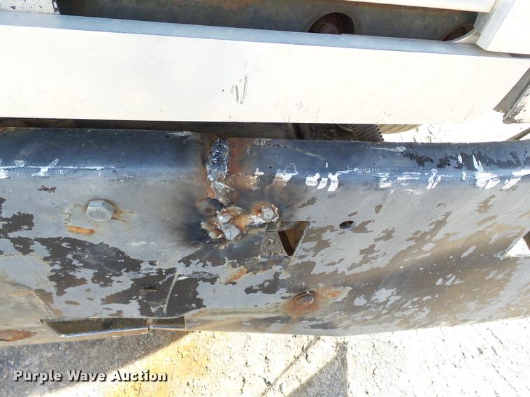 image for item K3423 1993 Freightliner FLD semi truck