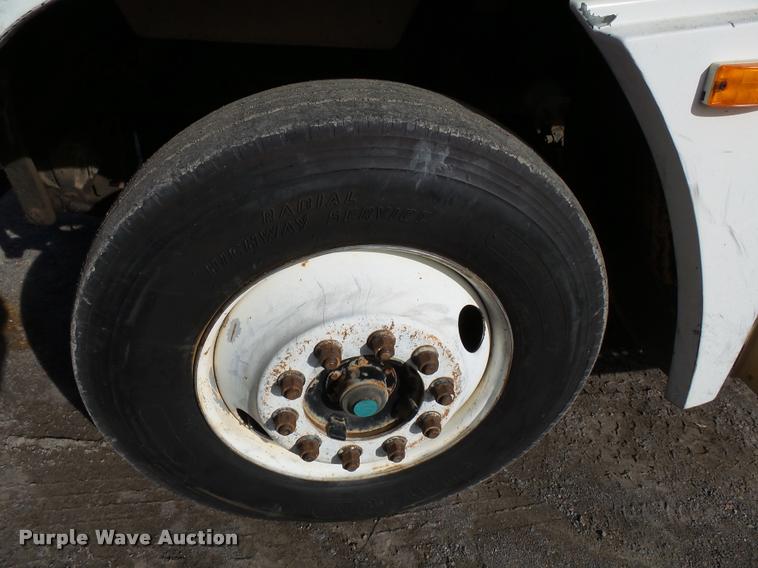 image for item K3423 1993 Freightliner FLD semi truck