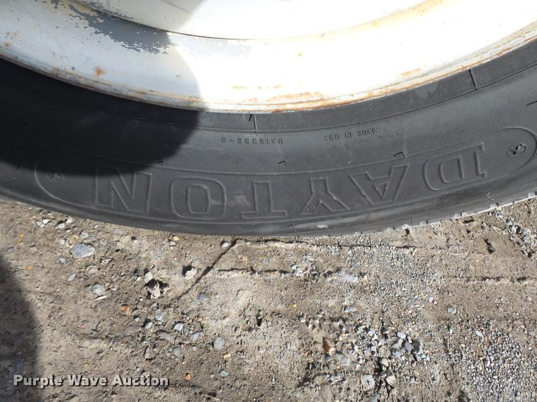 image for item K3423 1993 Freightliner FLD semi truck