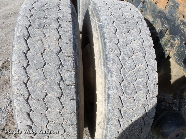 image for item K3423 1993 Freightliner FLD semi truck