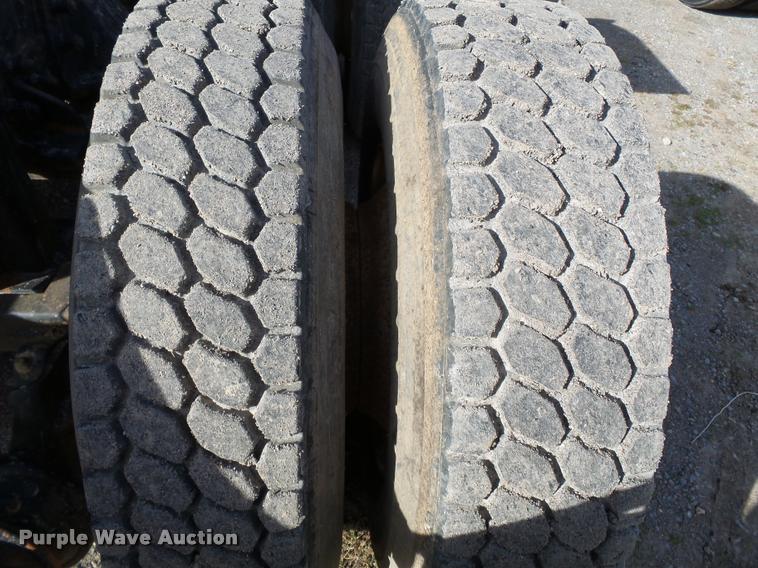 image for item K3423 1993 Freightliner FLD semi truck