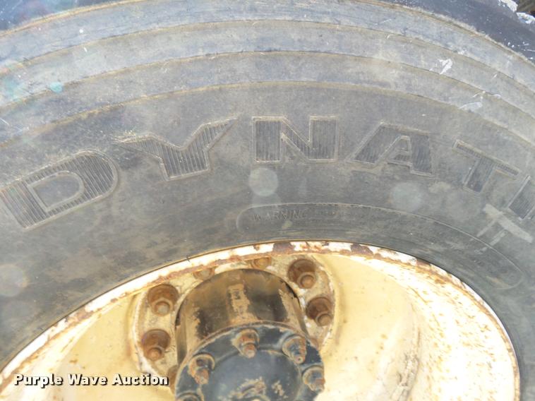 image for item K3423 1993 Freightliner FLD semi truck