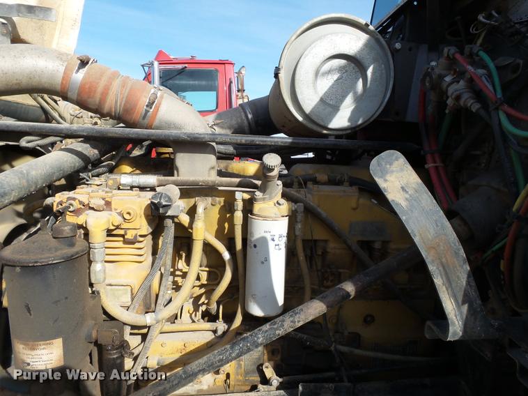 image for item K3423 1993 Freightliner FLD semi truck