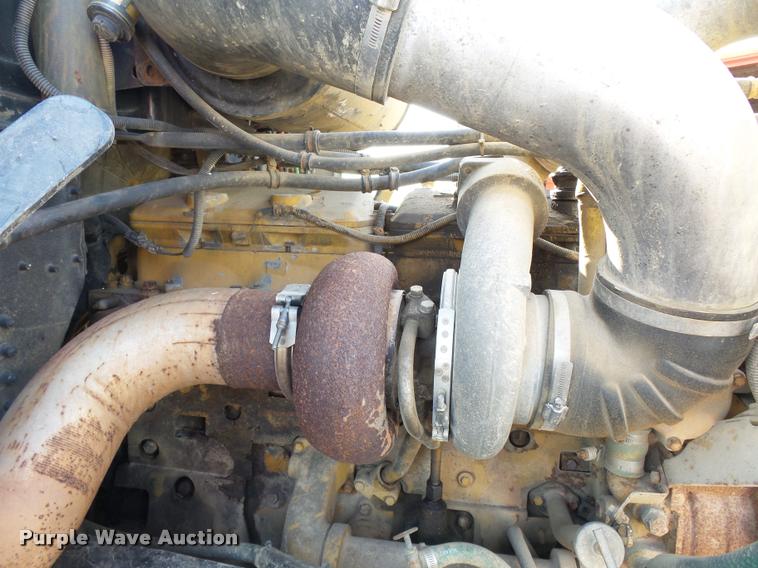 image for item K3423 1993 Freightliner FLD semi truck