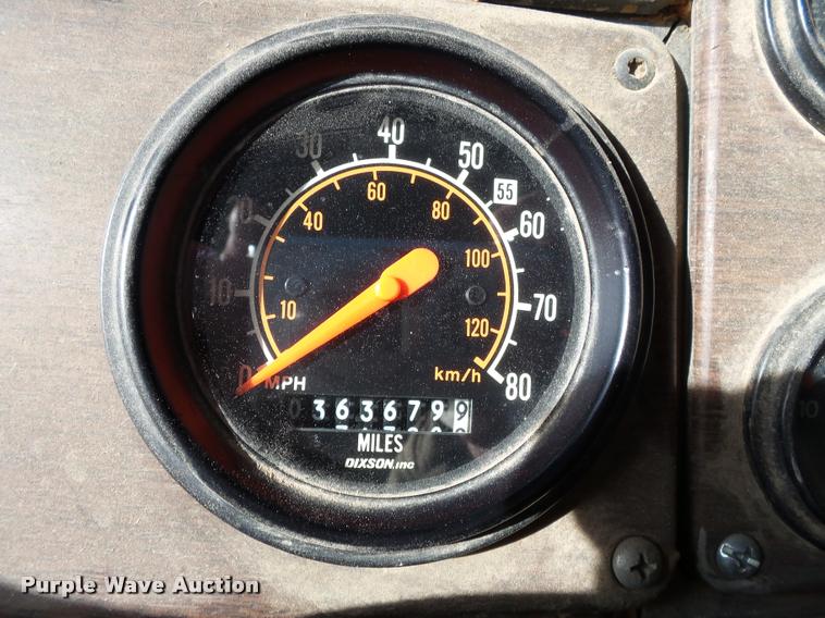 image for item K3423 1993 Freightliner FLD semi truck