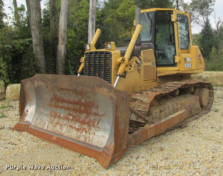 image for item K4211 2002 John Deere 850C LT Series II dozer