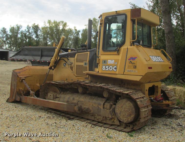 image for item K4211 2002 John Deere 850C LT Series II dozer