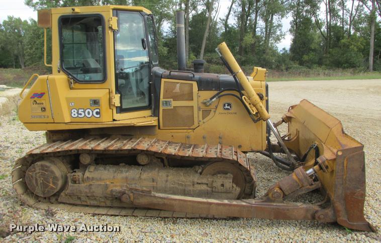 image for item K4211 2002 John Deere 850C LT Series II dozer