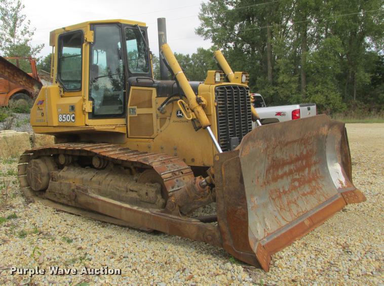 image for item K4211 2002 John Deere 850C LT Series II dozer
