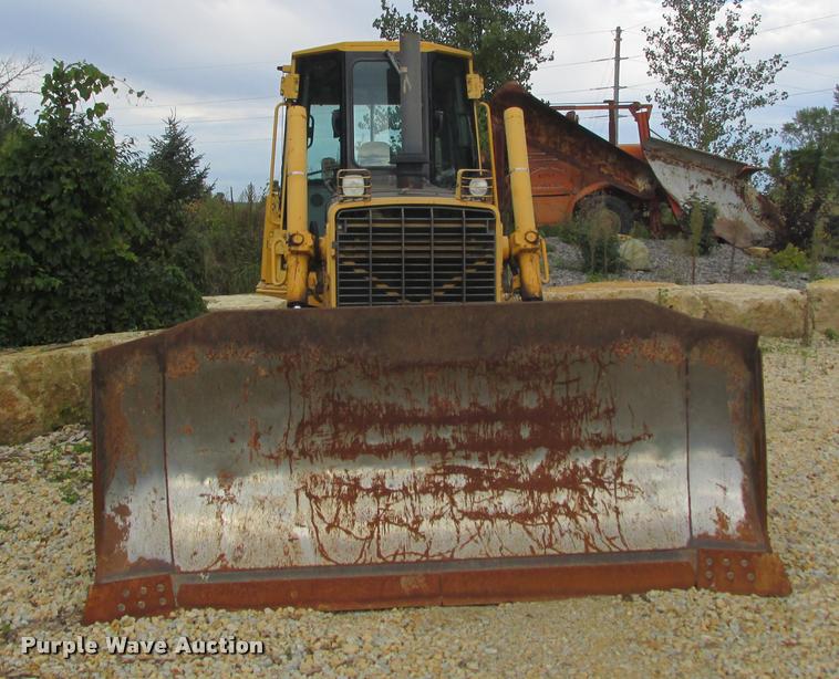 image for item K4211 2002 John Deere 850C LT Series II dozer