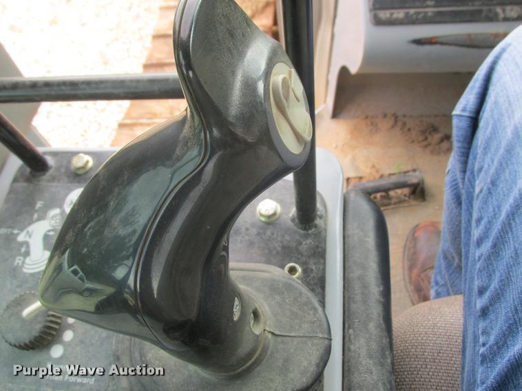 image for item K4211 2002 John Deere 850C LT Series II dozer