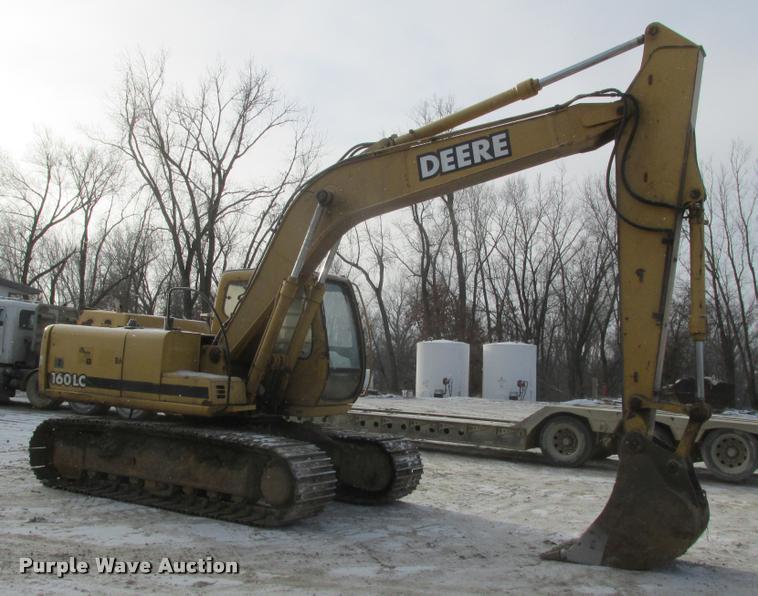 image for item K4217 2002 John Deere 160LC excavator