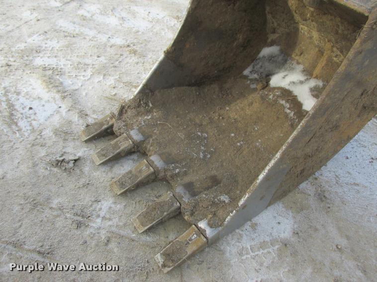 image for item K4217 2002 John Deere 160LC excavator