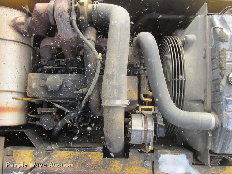 image for item K4217 2002 John Deere 160LC excavator