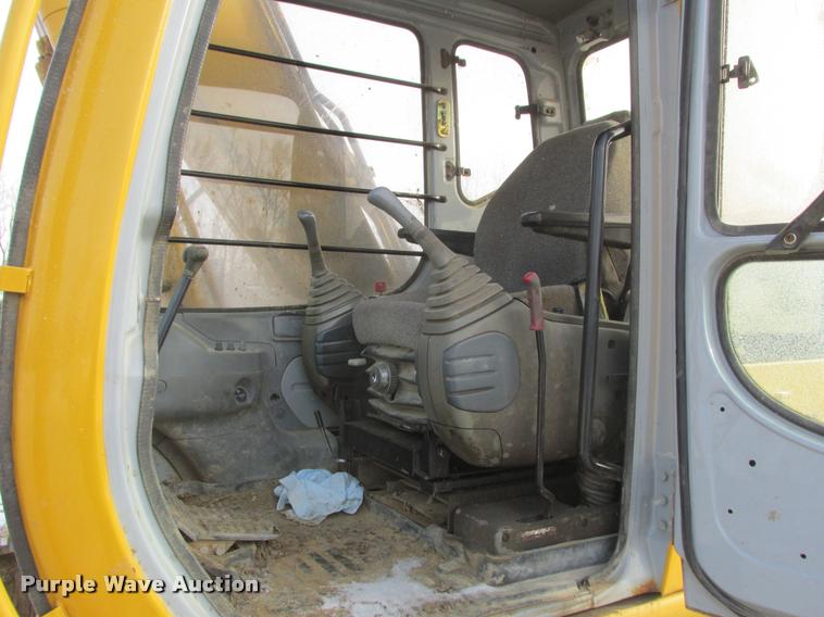 image for item K4217 2002 John Deere 160LC excavator