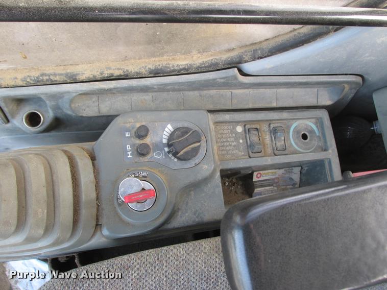 image for item K4217 2002 John Deere 160LC excavator