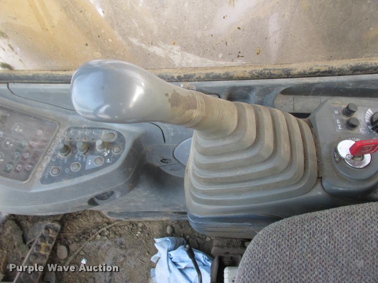 image for item K4217 2002 John Deere 160LC excavator