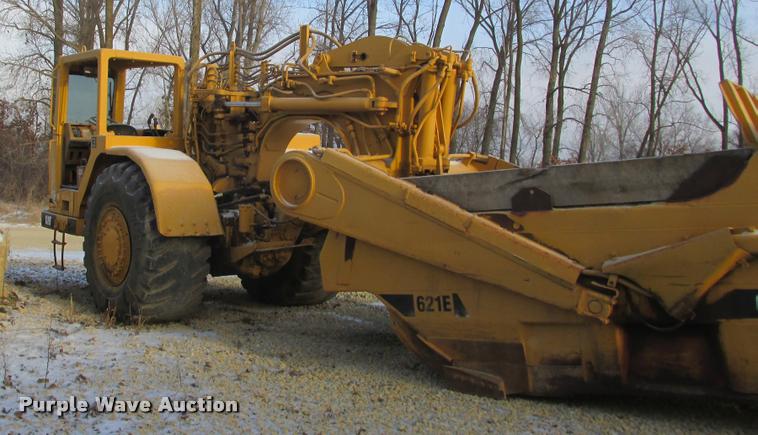 image for item K4218 1988 Caterpillar 621E conventional scraper