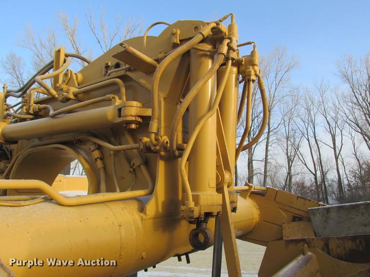 image for item K4218 1988 Caterpillar 621E conventional scraper