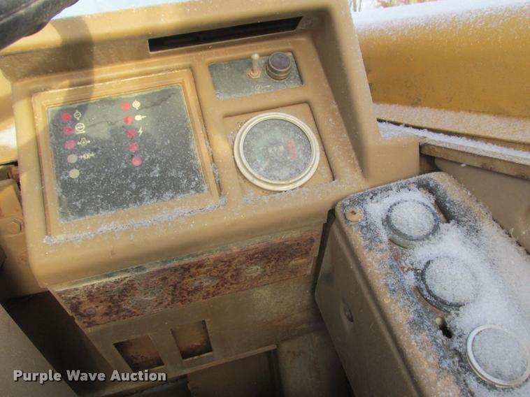 image for item K4218 1988 Caterpillar 621E conventional scraper