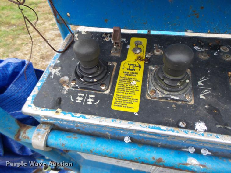 image for item K5526 1993 Genie S60 boom lift