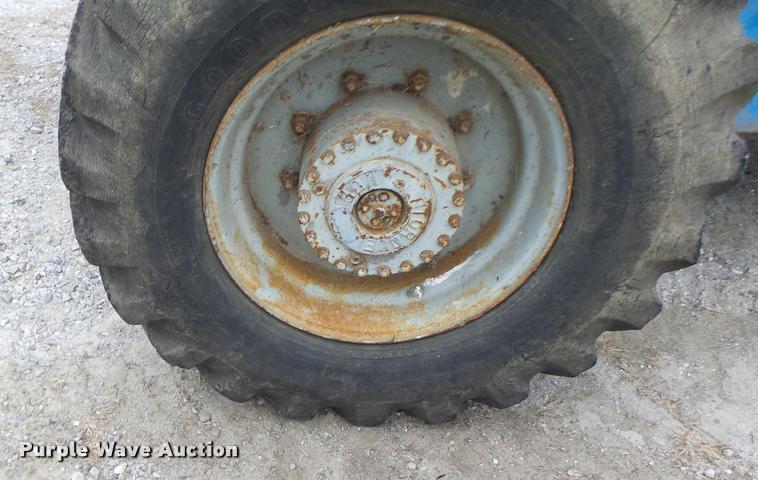 image for item K5526 1993 Genie S60 boom lift