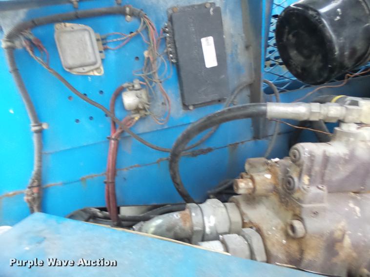 image for item K5526 1993 Genie S60 boom lift