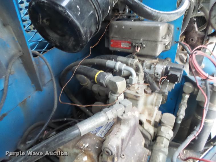 image for item K5526 1993 Genie S60 boom lift